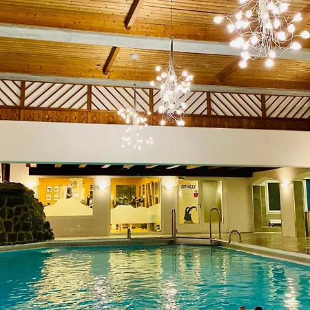 Lejlighed Wef Davos - Comfort Retreat With Fireplace, Pool & Sauna Klosters